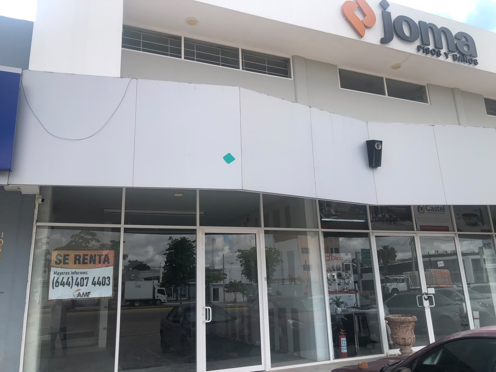 LOCALES EN RENTA EN PLAZA COMERCIAL LOPEZ MATEOS