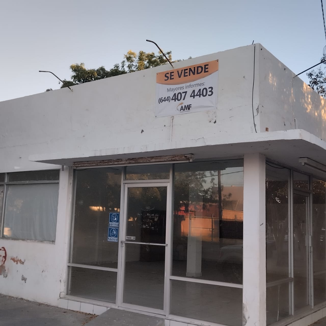 LOCAL EN VENTA EN ESQUINA Y CASAS EN VENTA  