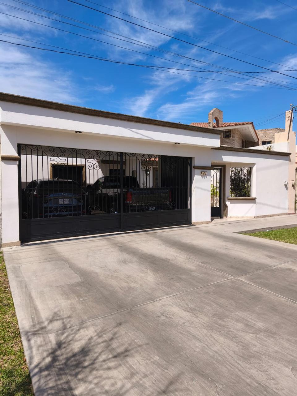 HERMOSA CASA EN VENTA LAS FUENTES